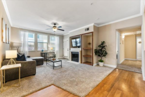 2BR Getaway Pool Gym Basketball Court & Theater Access